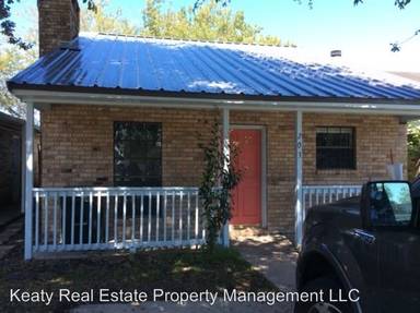 Main picture of 203 Lowell Dr