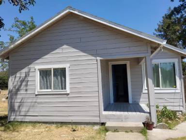 Main picture of 2989 Elm St