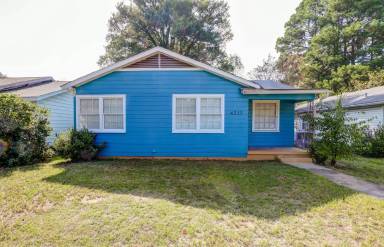 Main picture of 4215 Elizabeth St