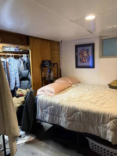 Main picture of 8 Brackett Rd