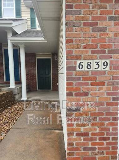 Main picture of 6839 S 89th St