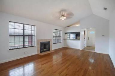 Main picture of Travis Oaks Condominiums