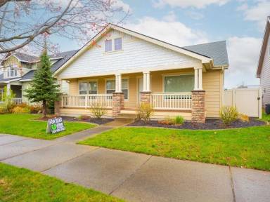 Main picture of 1800 N Holl Blvd