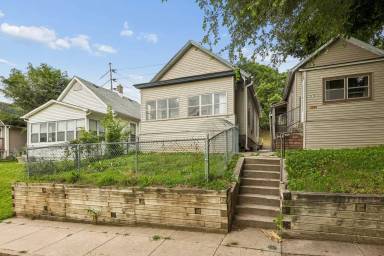 Main picture of 2533 Rees St