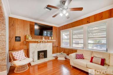 Main picture of 325 N L St