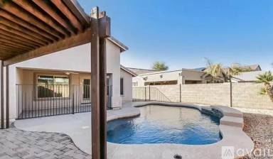 Main picture of 2060 W Goldmine Mountain Dr
