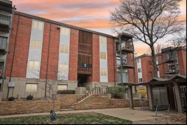 Main picture of West Hills Apartments
