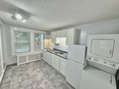 Main picture of 201 Winchester St