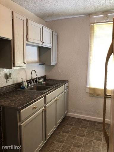 Main picture of 1022 W 27th St