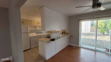 Main picture of 994 S Coral Pl