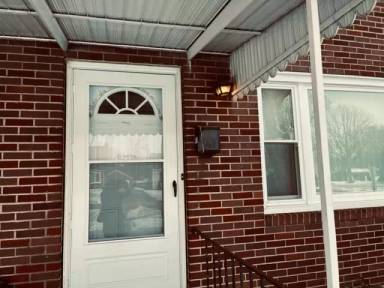 Main picture of 910 Spangler Rd NE