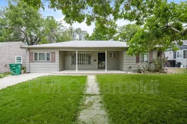 Main picture of 4687 E Dartmouth Ave