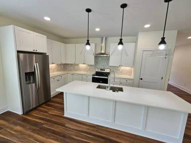 Main picture of 531 Creekview Ln