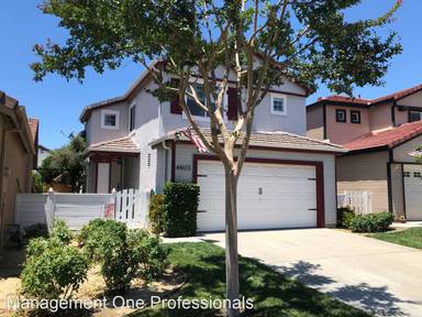 Main picture of 44613 Arbor Ln