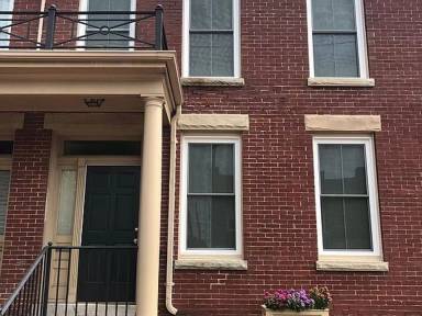 Main picture of 1624 W Cary St