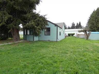 Main picture of 1920 E 3rd Ave