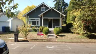 Main picture of 1035 22nd St NE