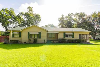 Main picture of 107 Saxon Pl