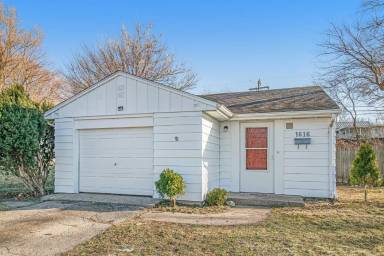 Main picture of 1616 Altgeld St