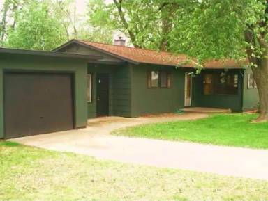 Main picture of 303 W Willman St