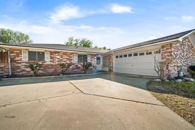 Main picture of 3925 Tripoli Dr