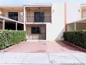 Main picture of 11209 SW 1st St