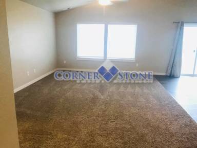 Main picture of 2842 W Everest St