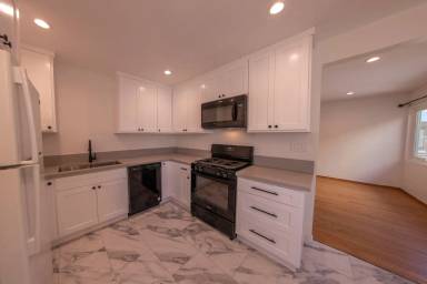 Main picture of 4423 Arizona St