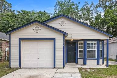 Main picture of 9956 Somerset Grove Ln