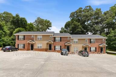 Main picture of 525 Lawson St