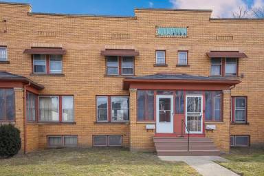 Main picture of 1309 W 93rd St