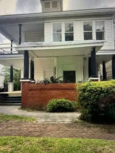 Main picture of 20 W 3rd St