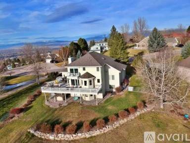 Main picture of 121 Southridge Dr