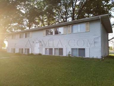 Main picture of 4841 Tama St - 3