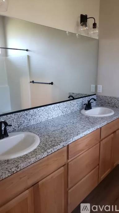 Main picture of 560 Valstream Dr