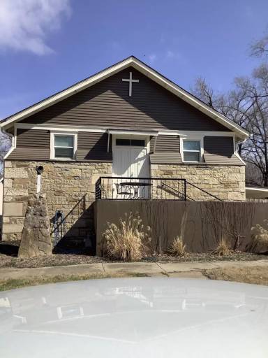 Main picture of 415B S Oak St