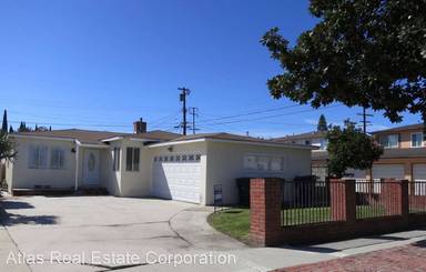 Main picture of 2922 W 167th St