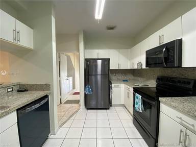 Main picture of 15885 NW 16th Ct