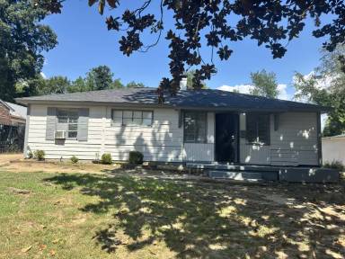 Main picture of 1770 Sugarloaf St