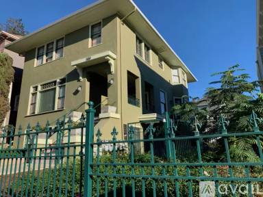 Main picture of 830 Georgia St