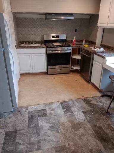 Main picture of 2420 Fisher Rd NE