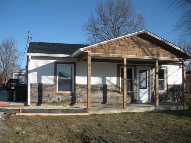 Main picture of 408 W 4th St