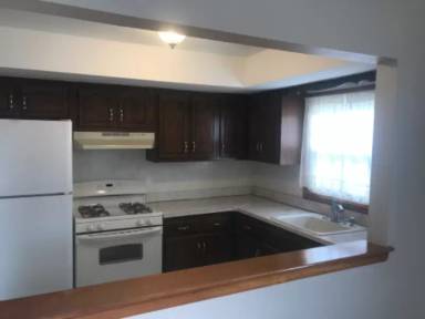 Main picture of 166 Sinclair Ave