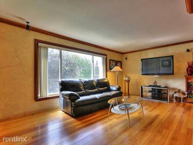Main picture of 490 Auburn Way