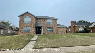 Main picture of 214 Lavender Dr