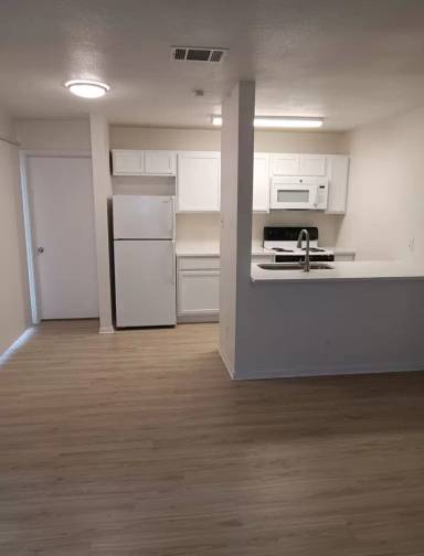 Main picture of 700 McNeil Rd