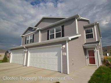 Main picture of 715 Weyburn Dr