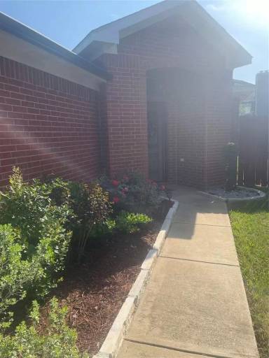 Main picture of 1825 Kingsbrook Trl