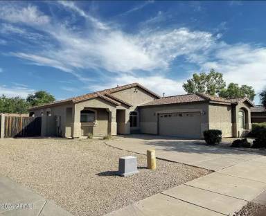 Main picture of 23053 S 214th St