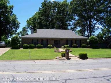 Main picture of 503 Arnold Palmer Dr